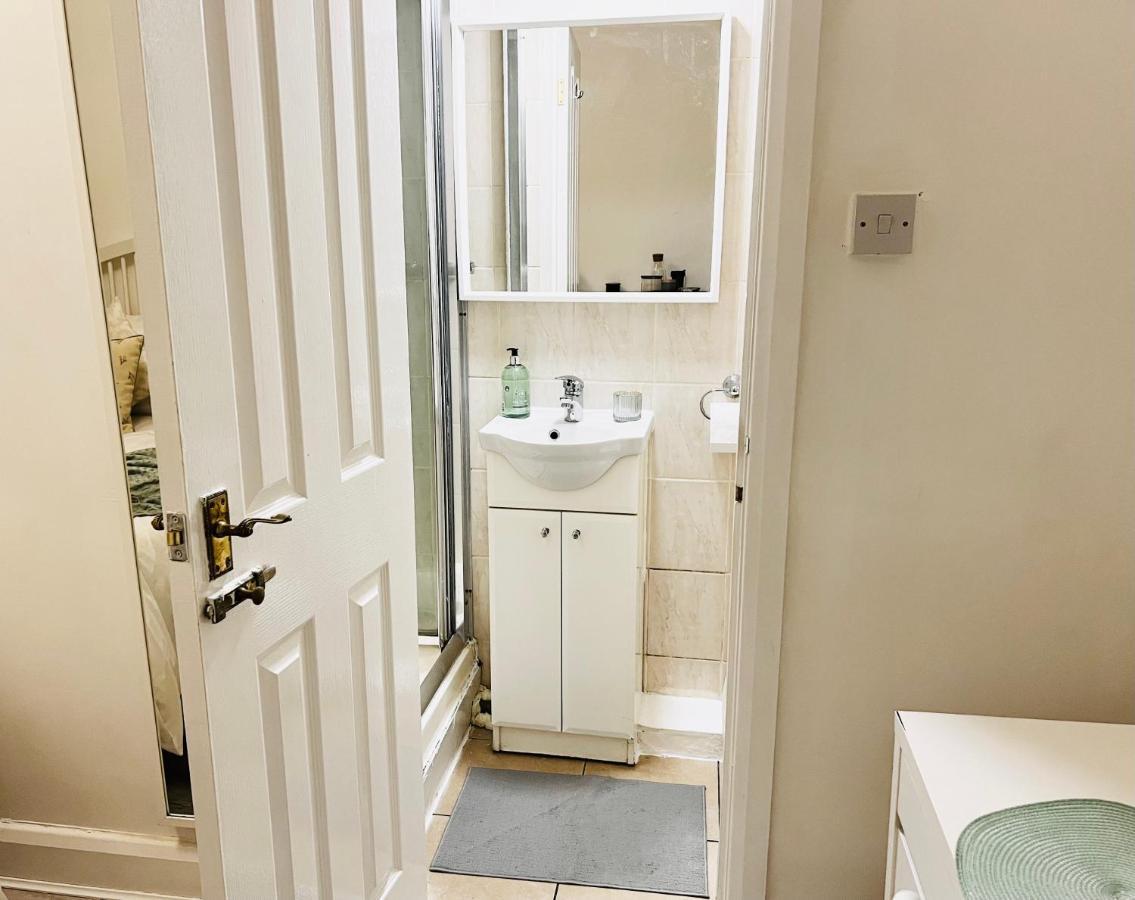 Apartament Next Westfield Mall Лондон Екстер'єр фото